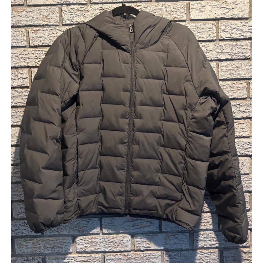 Uniqlo Pufftech Parka Mens Small Dark Gray Water Repellent Hooded Puffer Jacket